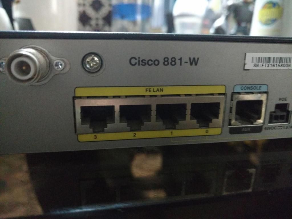 Router Cisco 881k9 Incluye Cargador