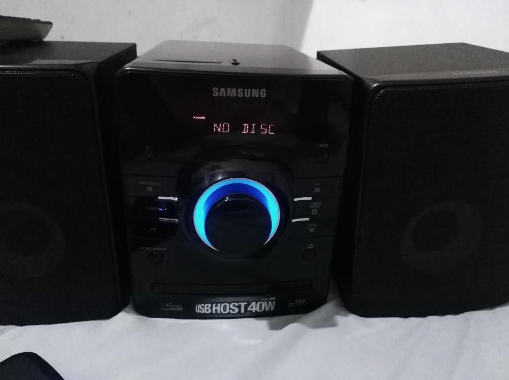 Vendo Hermoso Mini Componente Samsung