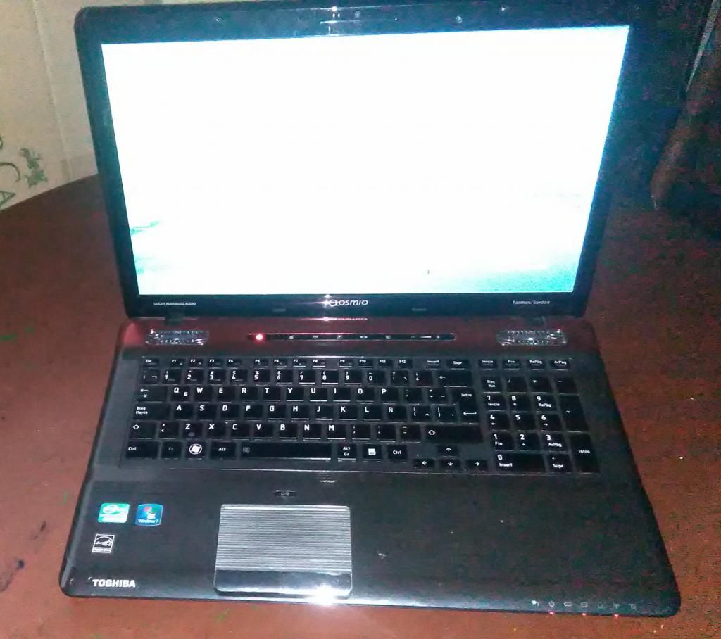 Vendo Laptop TOSHIBA Qosmio X775 Intel (R) core (TM) i