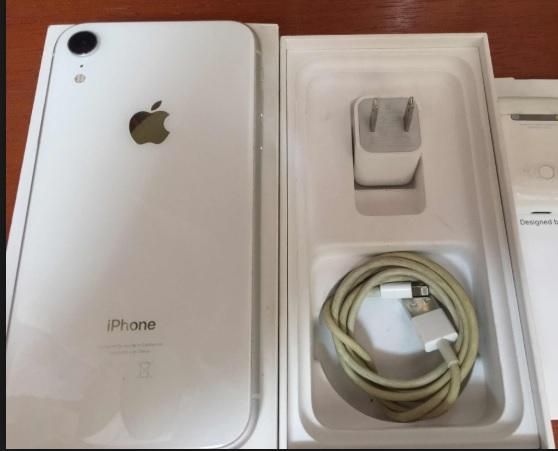 IPHONE XR 64 GB COLOR BLANCO