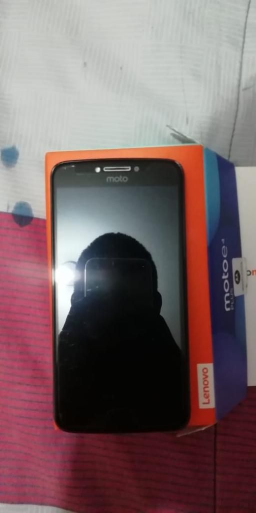 Motorola E4plus _negociable