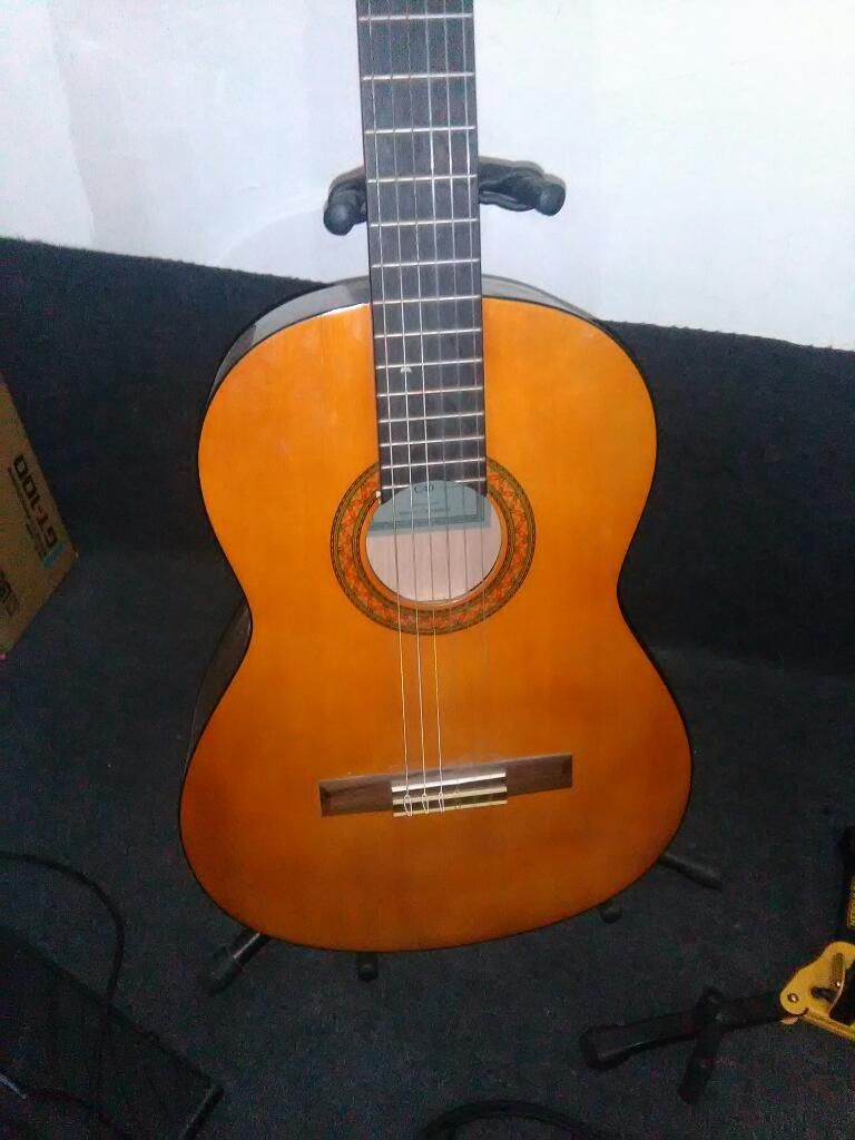 Guitarra Clasica Yamaha