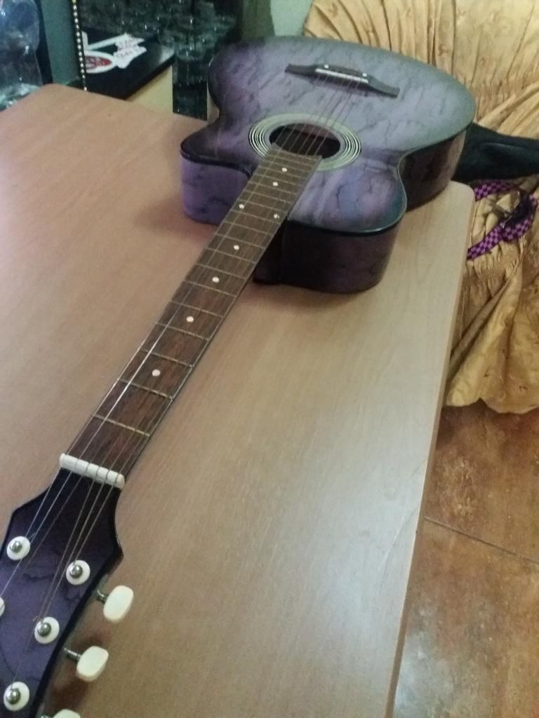 Guitarra Cordova con Accesorios