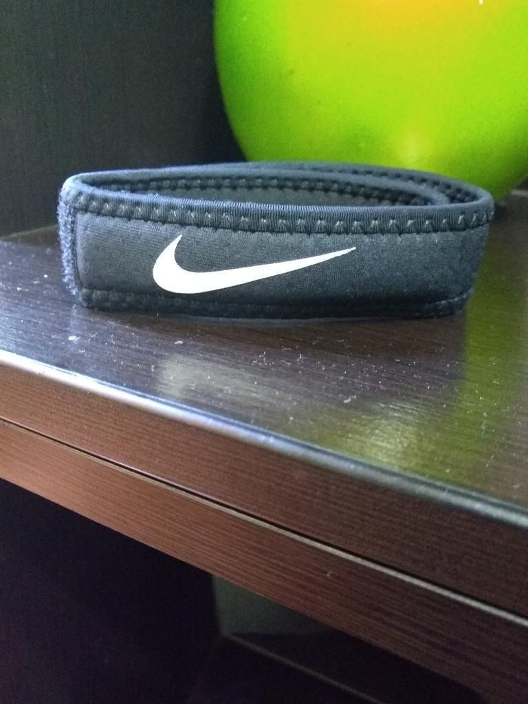 Meñisquera Nike Original