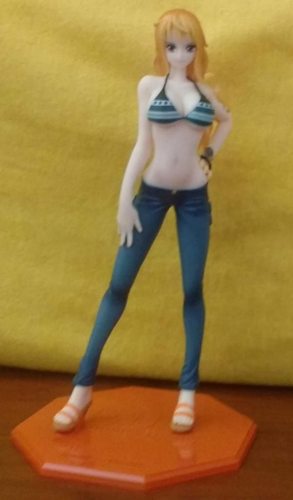 Nami figura de one piece