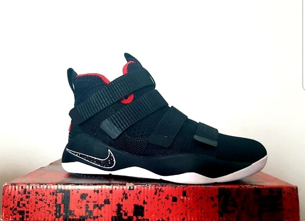 Zapatillas Nike Soldier 11