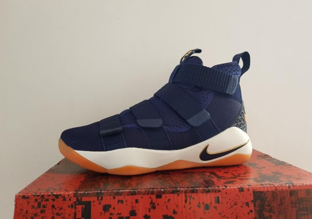 Zapatillas Nike Soldier 11