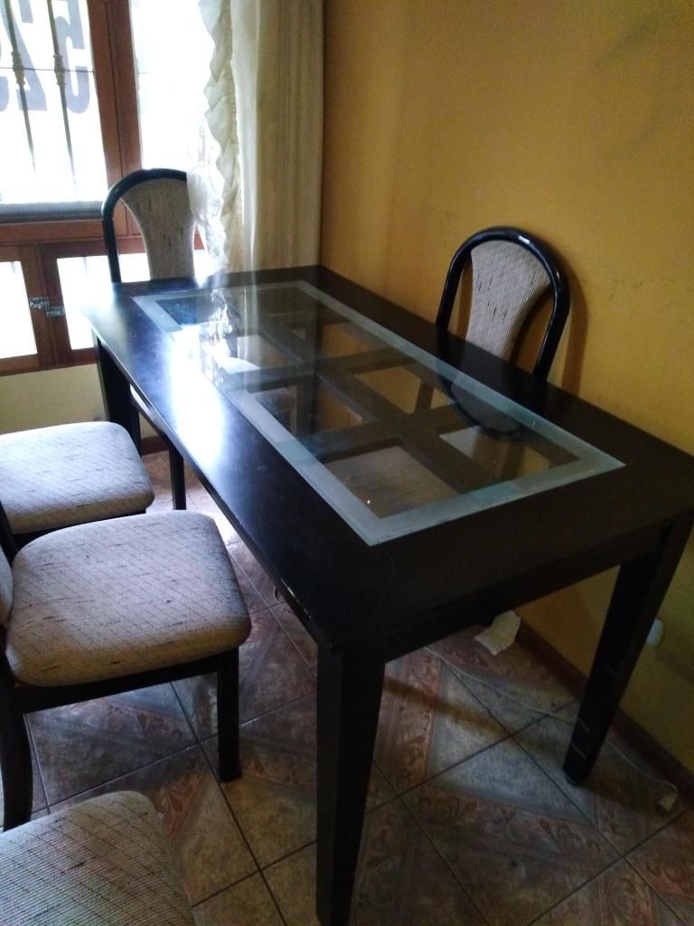 COMEDOR, JUEGO DE MESA CON SILLAS