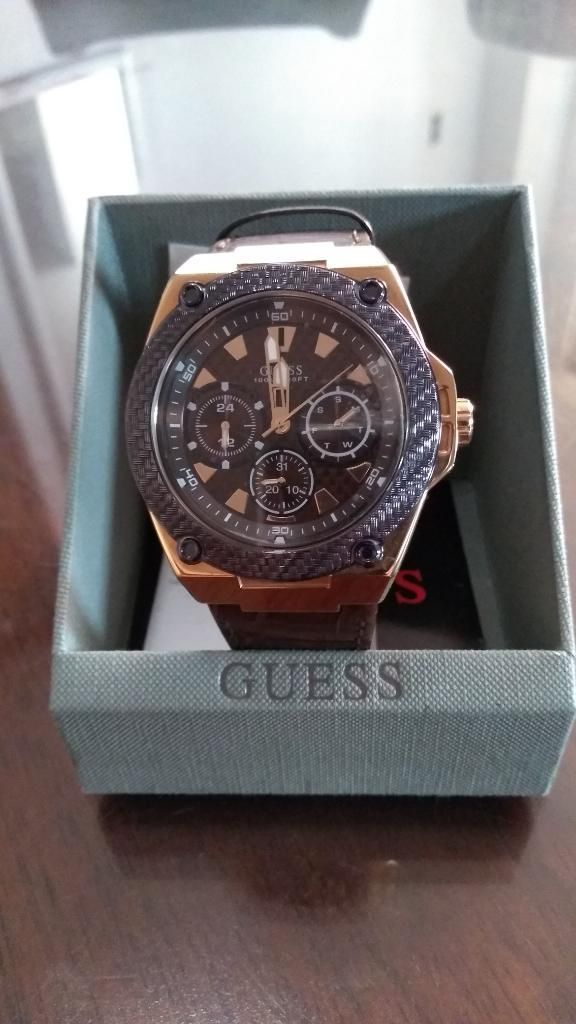 Reloj Guess W