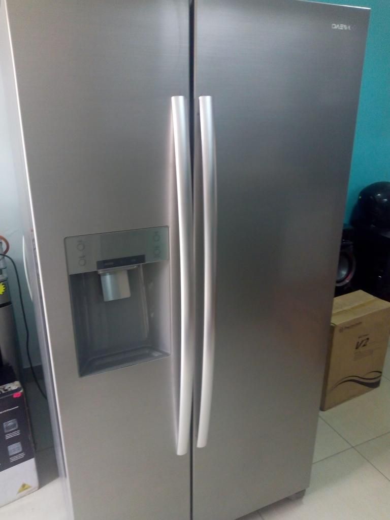 Como Nueva!! Refrigeradora Daewoo No Frost 626 Litros