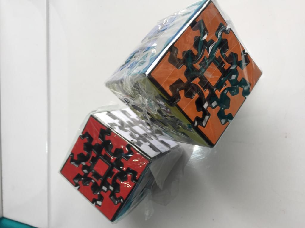 Cubo gear puzzle