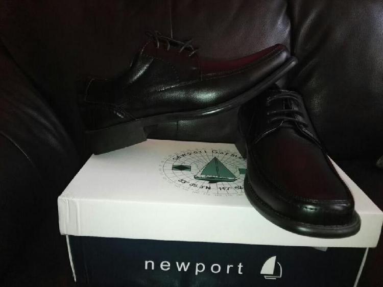 zapato negro/ colegio / promocion /new port/ newport / bata