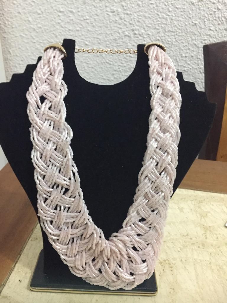 Collares Mostacillas