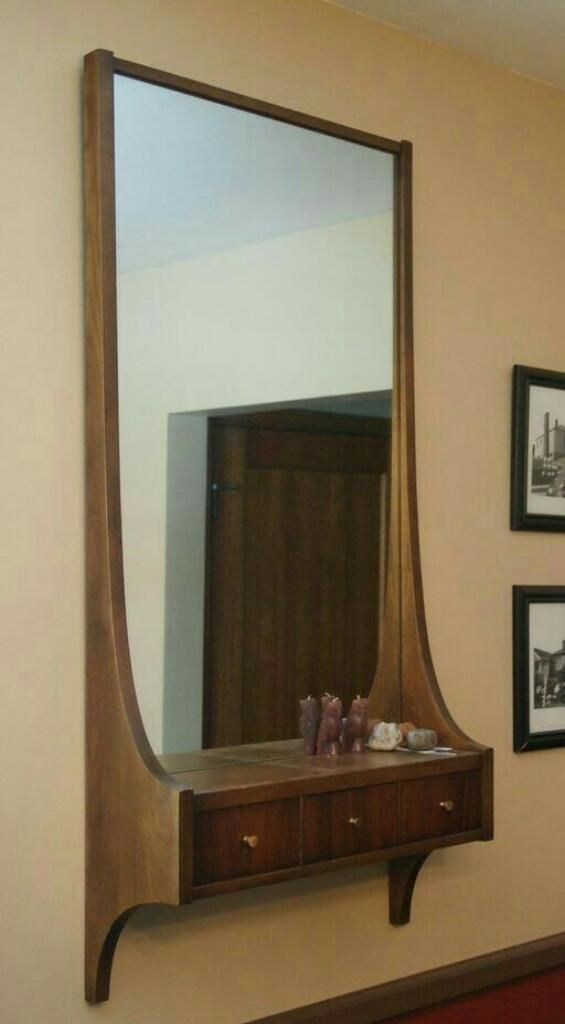 Espejos Enmarcados en Madera con Repisa