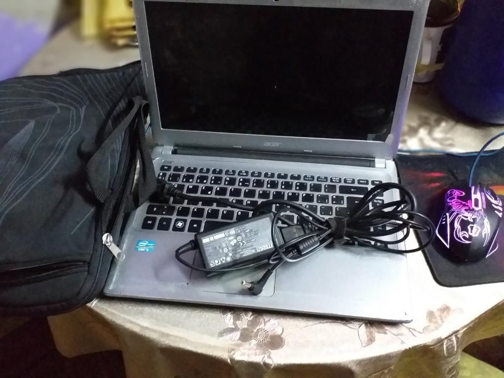 Lapto Acer V5