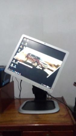 monitor 17 DVI