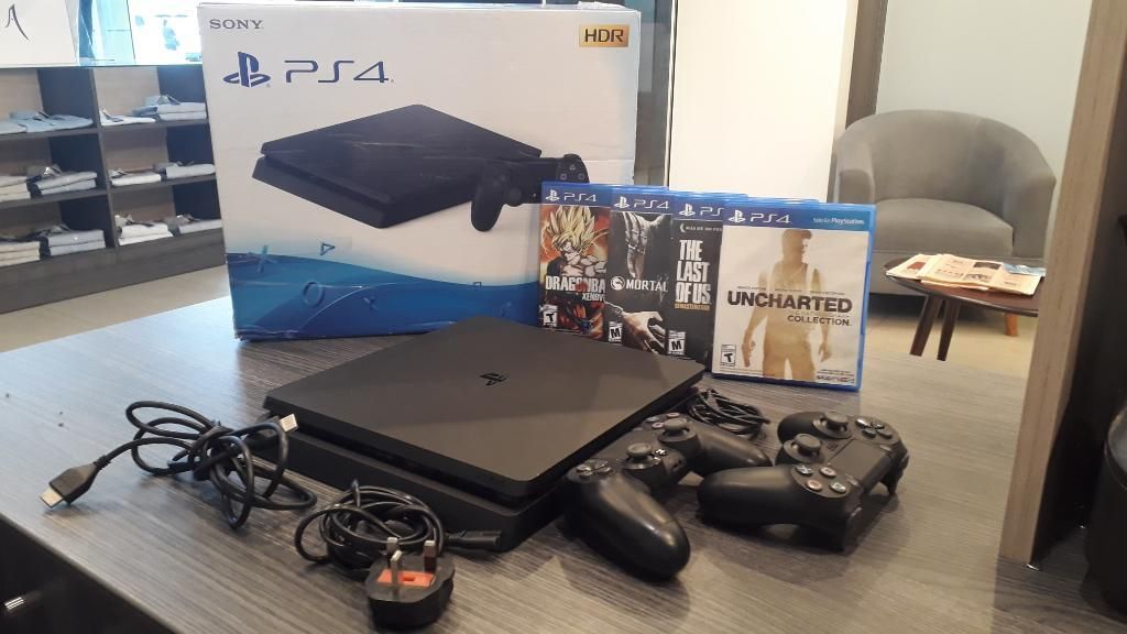 Play Station 4 / Ps4