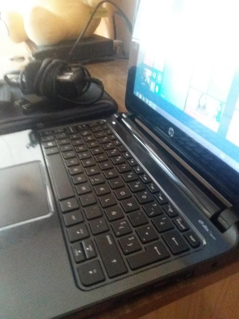 Remato Laptop Hp Mini - Pantalla Tactil