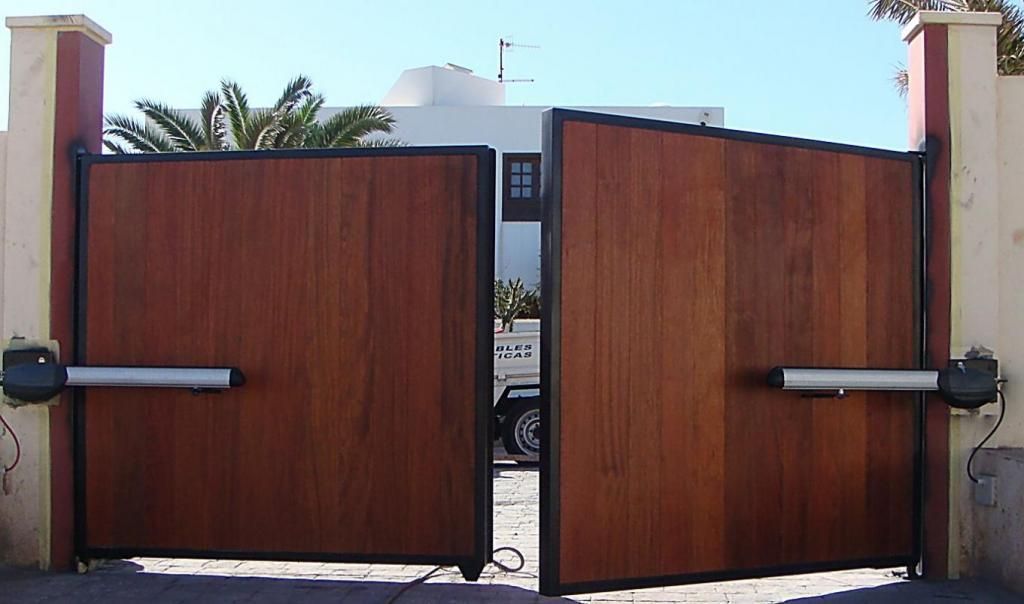 Fabricamos y Diseñamos puertas de garaje con garantia