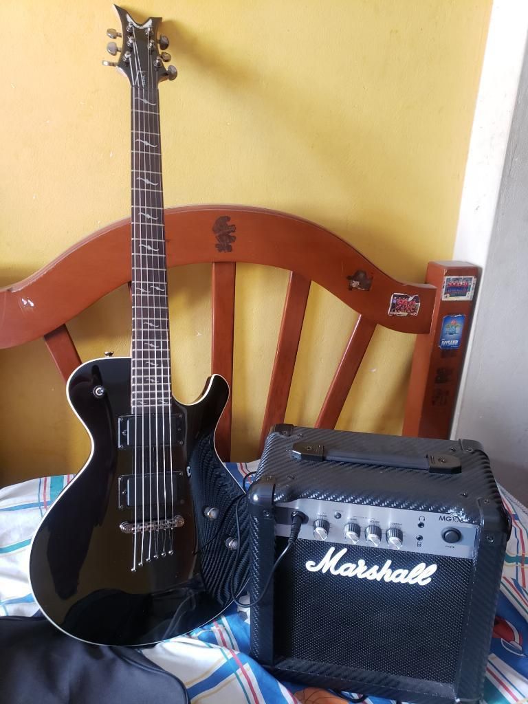 Guitarra Dean Deceiver X Ampli Mashall