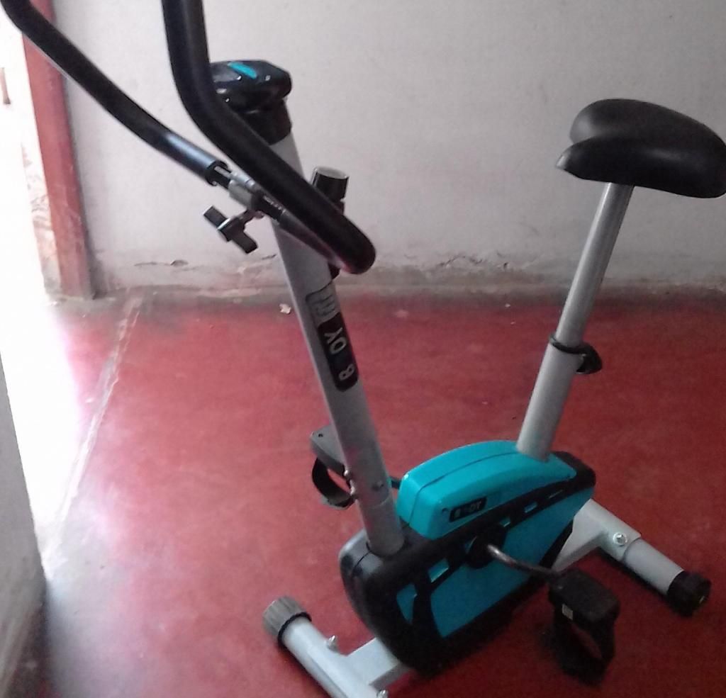 VENDO BICICLETA ESTÁTICA MEDIO USO 185 SOLES NEGOCIABLE