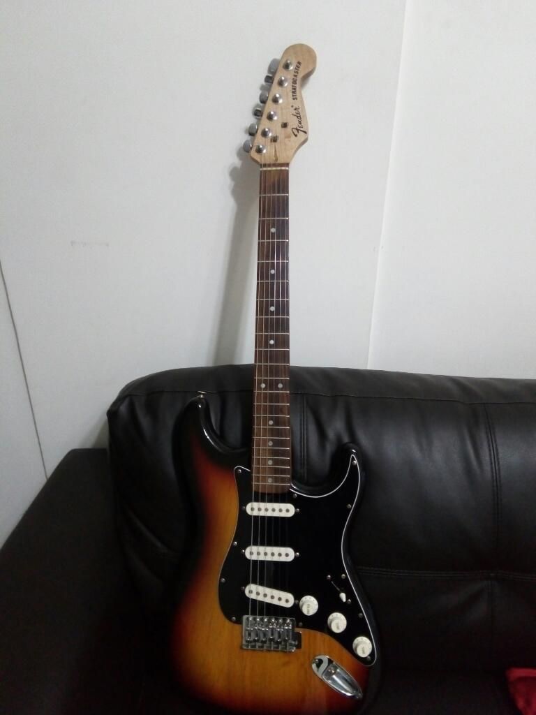 Vendo Stratocaster Japon