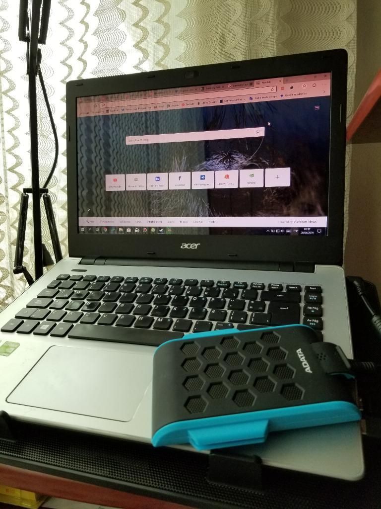 Laptop Acer V14 Como Nueva