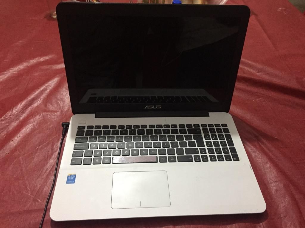 Laptop Asus X555Lab