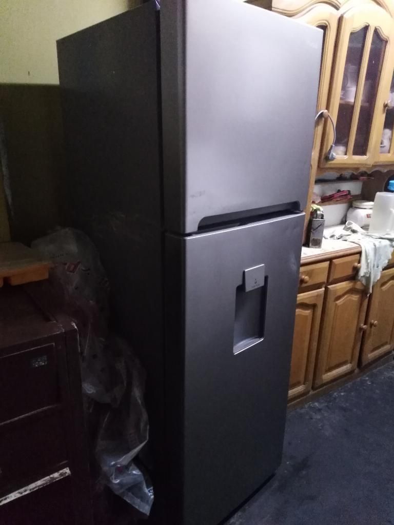 Refrigeradora Poco Uso Remato