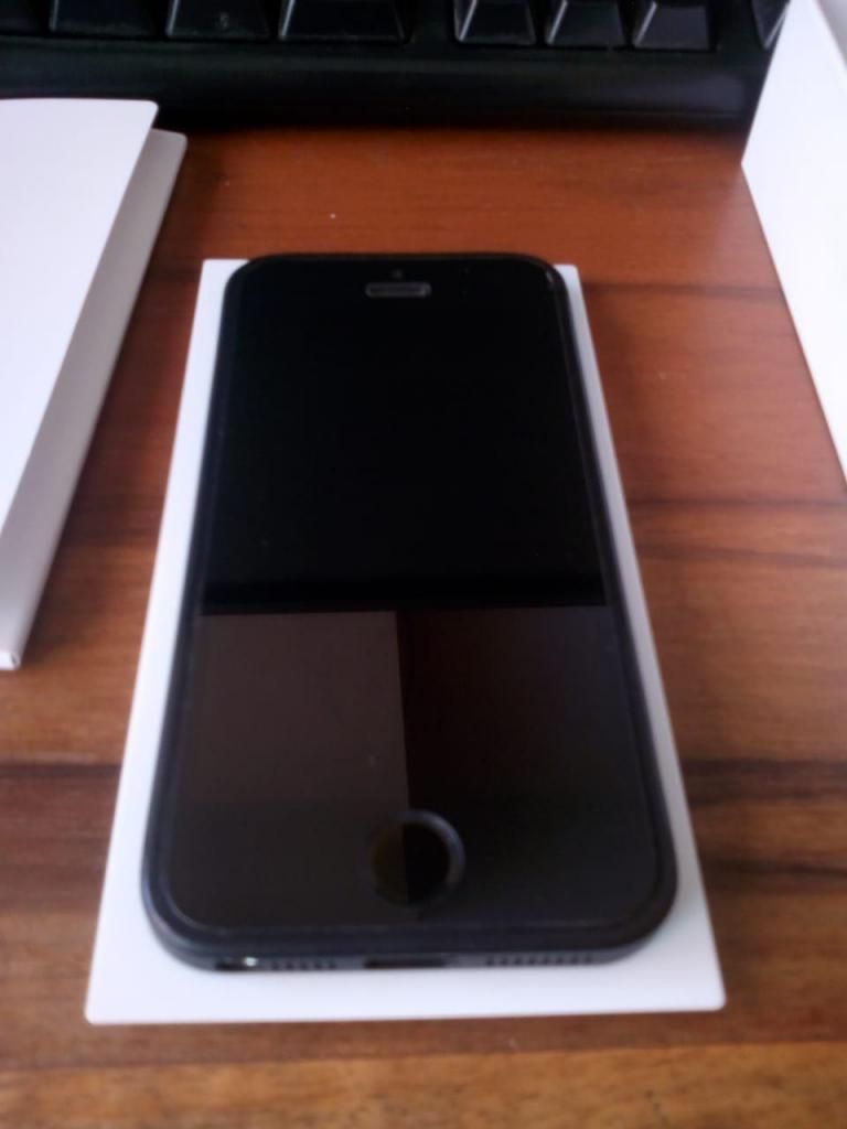 iPhone 5S 16GBS 9/10 LIBRE