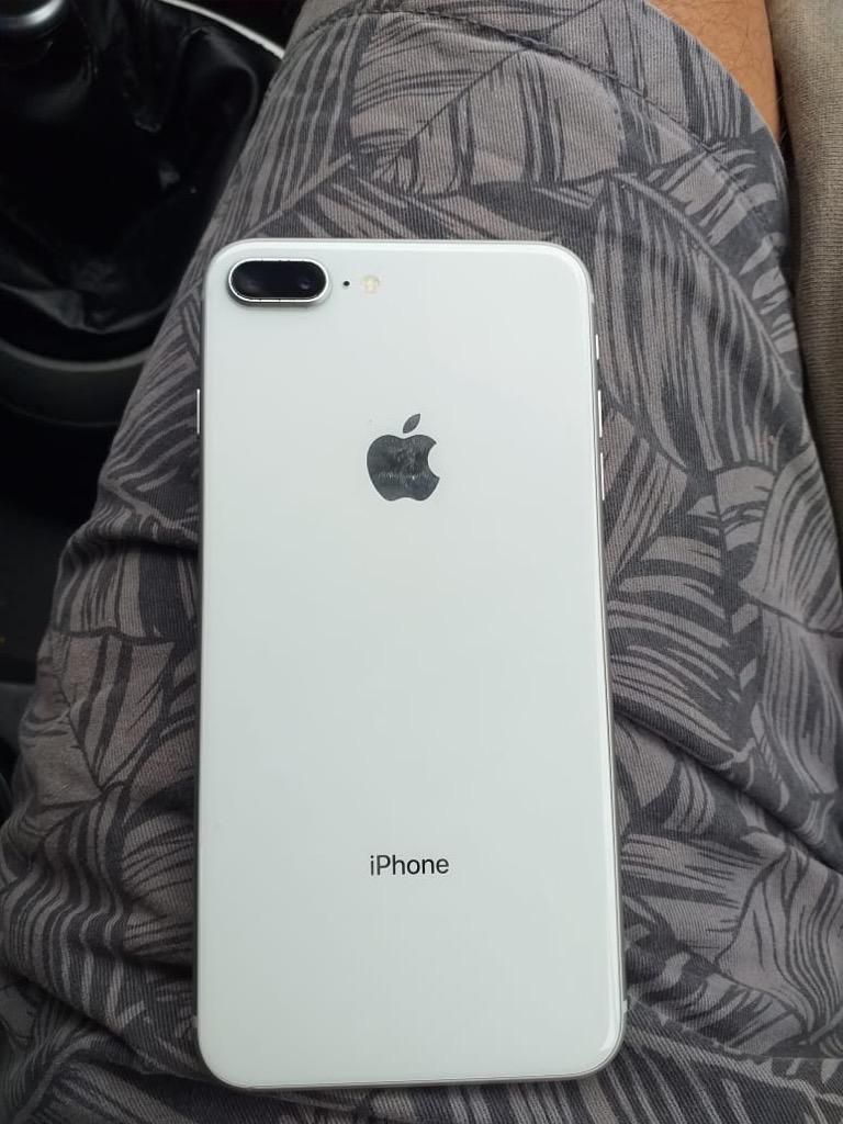 iPhone 8Plus