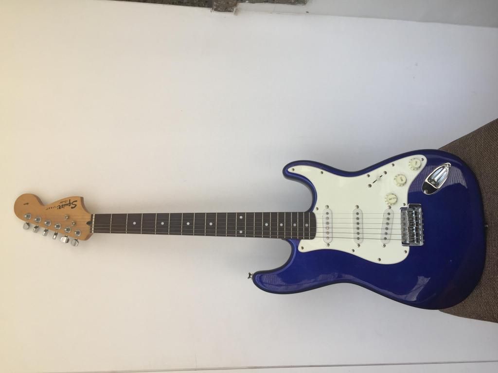 Guitarra Fender Squier Srat Azul Funda Ibanez