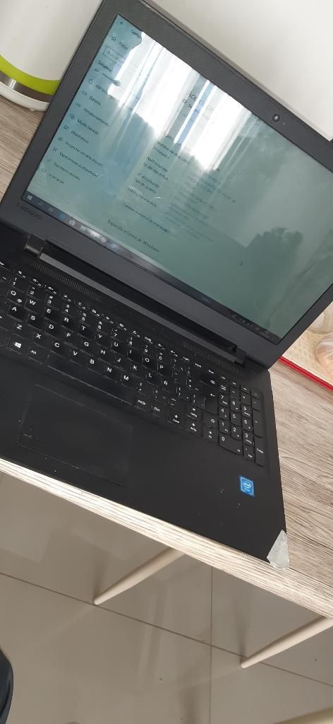 Laptop Lenovo N