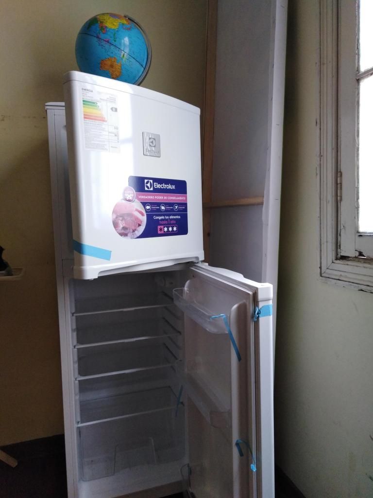 Frigider congeladora electrolux, solo 1 mes de uso se vende