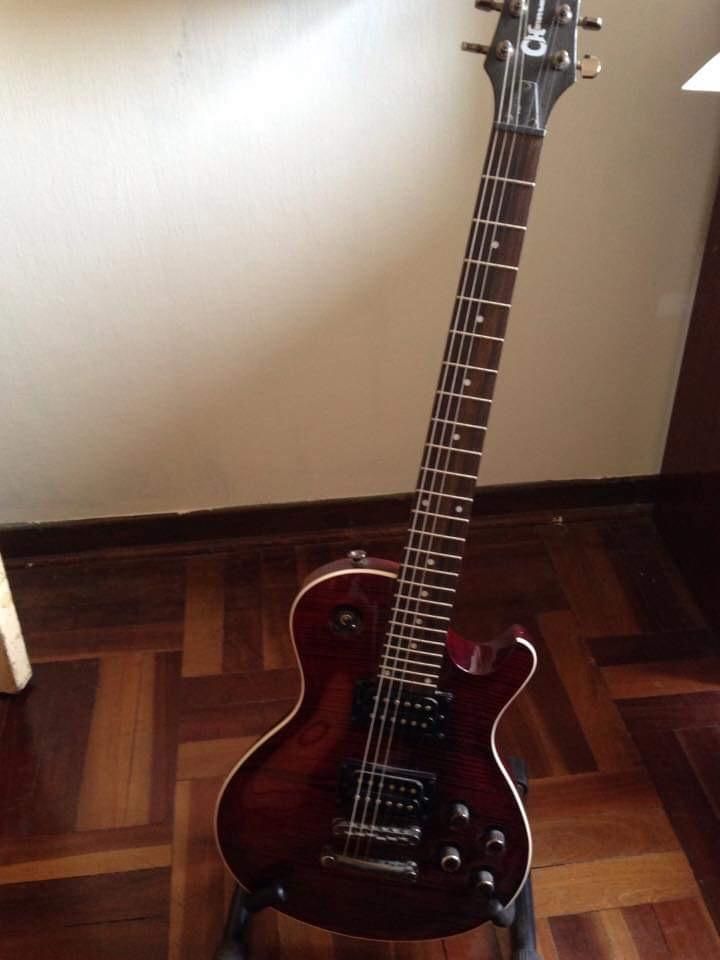 Guitarra Charvel