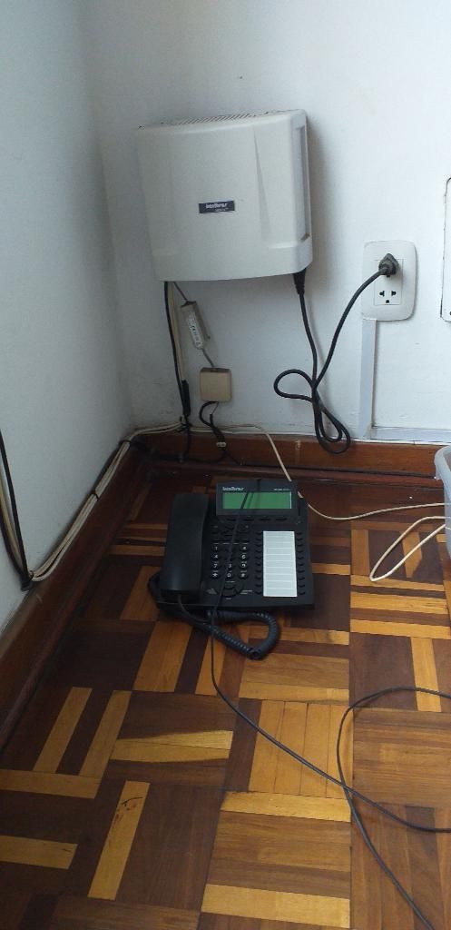 Vendo Central Telefonica con 5 Anexos