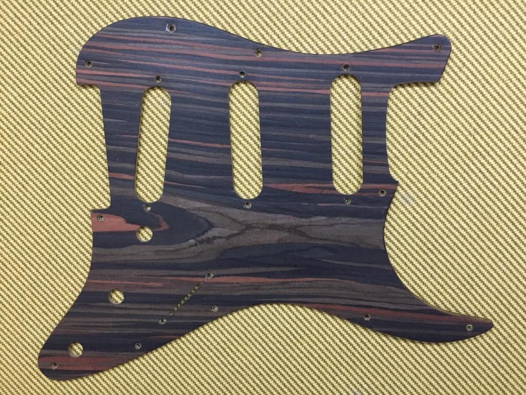 Pickguard para stratocaster