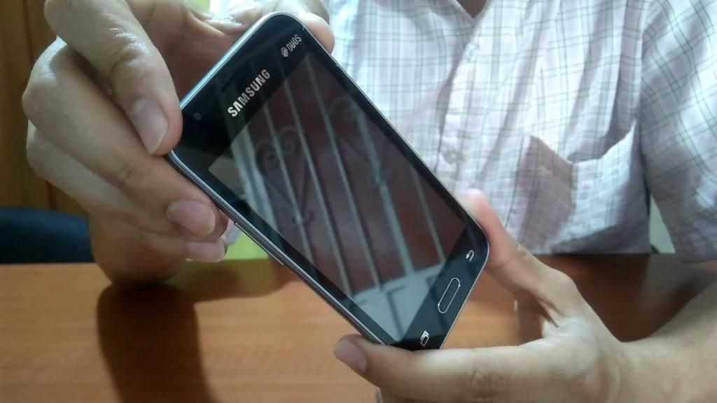 Samsung Galaxy J1 4G Lte Duos SM-J100M Libre de Fabrica
