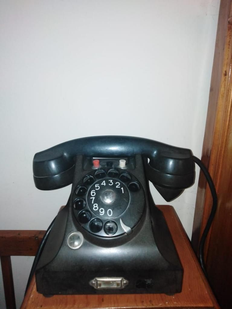 Antiguo Teléfono Central Marca Ericsson