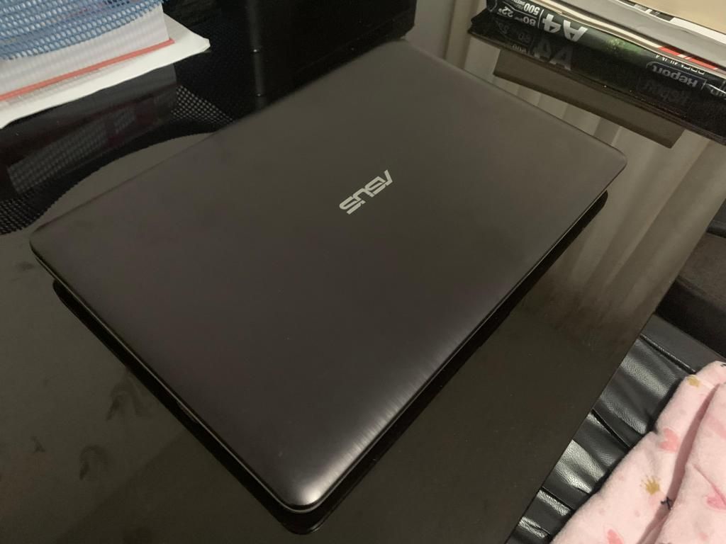 Laptop Asus coreI3 6ta generacion