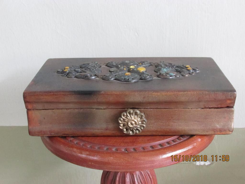 Caja Cofre Antiguo de Madera