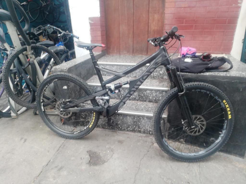 Hermosa Biker Devinci Original