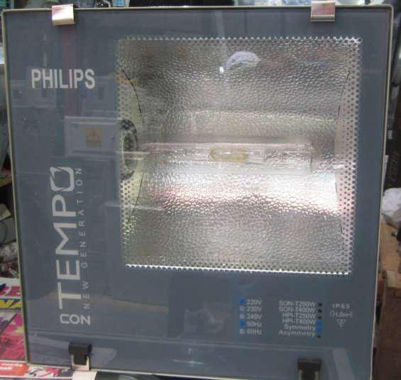 Reflectores al por mayor envios a todo provincias 955548105
