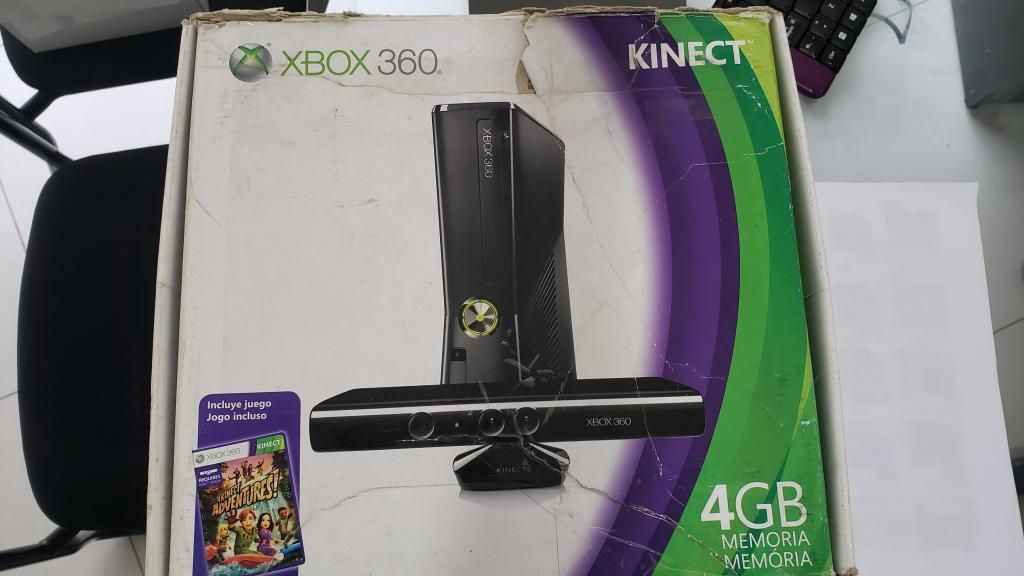Xbox 360s 4gb Excelente Estado, Con 4 Mandos Y Kinect A 350