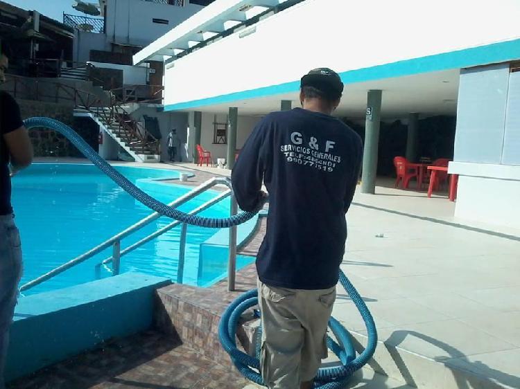 Mantenimiento y limpieza de piscinas publicas