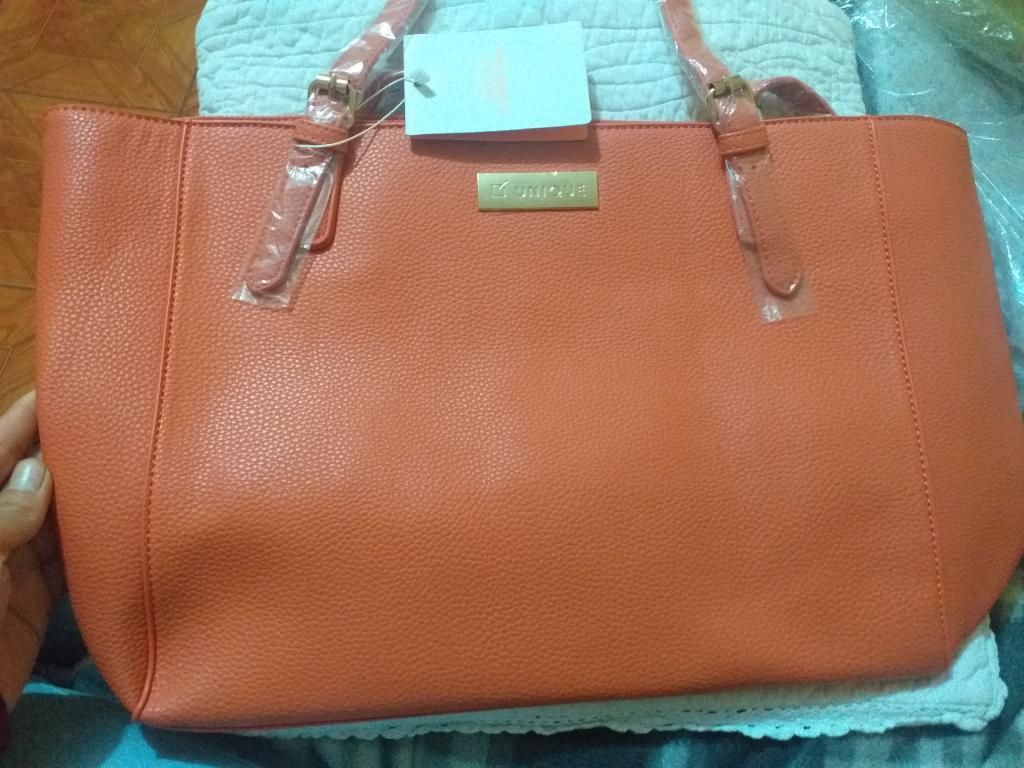 Cartera Grande