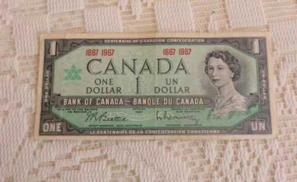 Un Dolar Canadiense