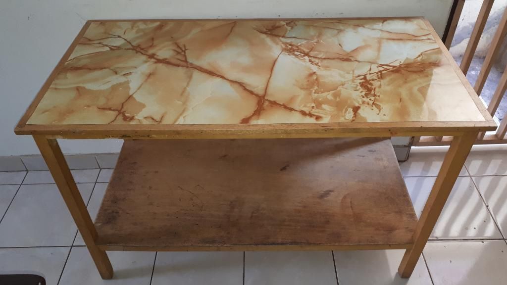 Mesa de Formica