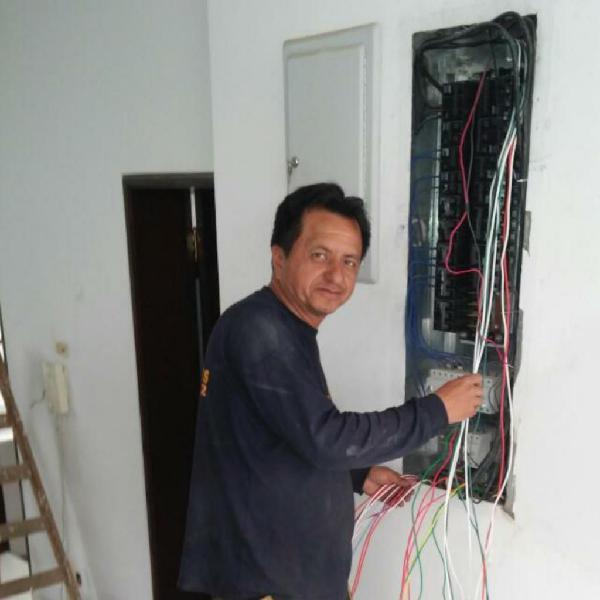 Técnico Electricista