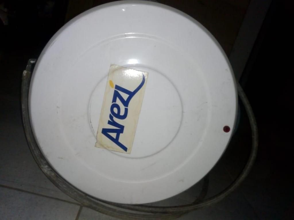 Vendo Terma 20 litros marca Arezi